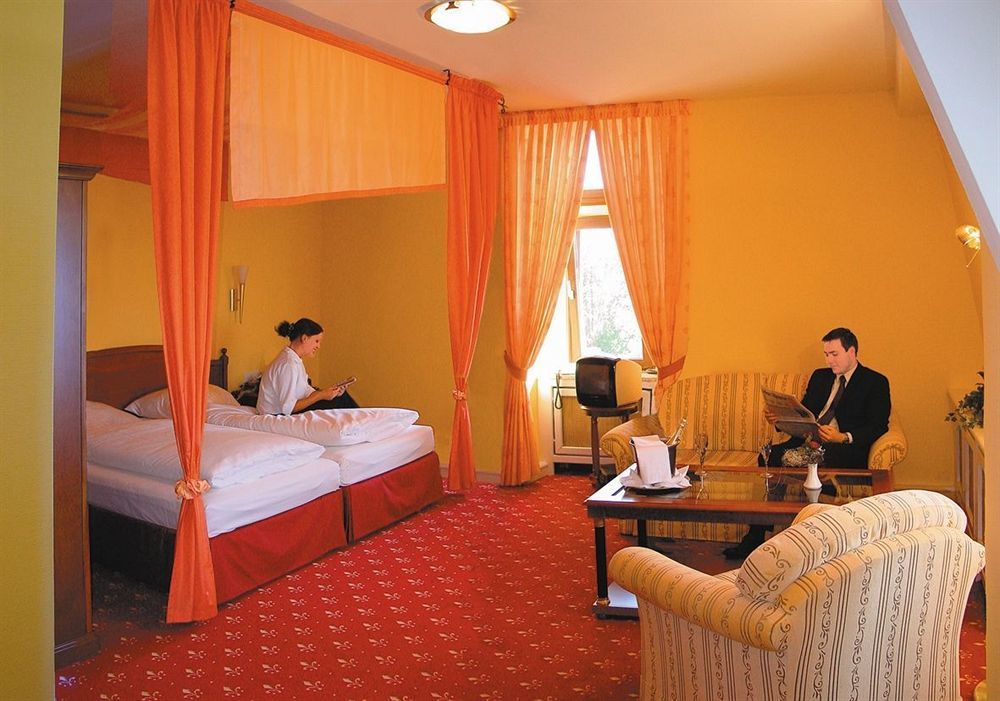 Burghotel Staufenberg Staufenberg  Экстерьер фото